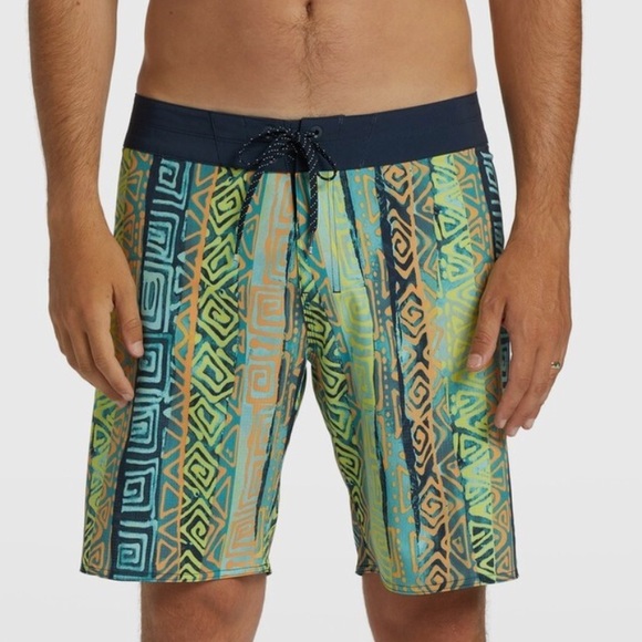 Billabong 33 Boardshorts Sundays Airlite Aqua Surf Mid Length Board Shorts NWT